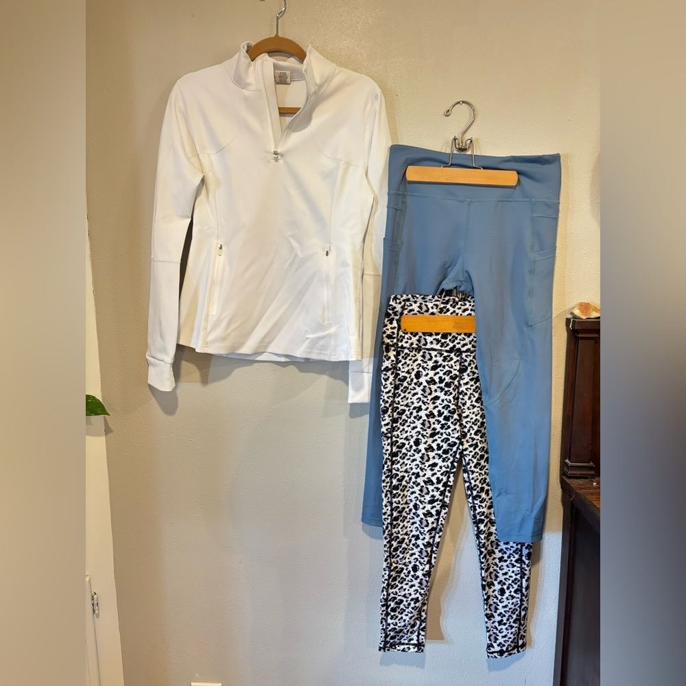 Zyia Activewear Lot Size 8–10 Leggings & Athletic Top Bundle Blue Animal Print
